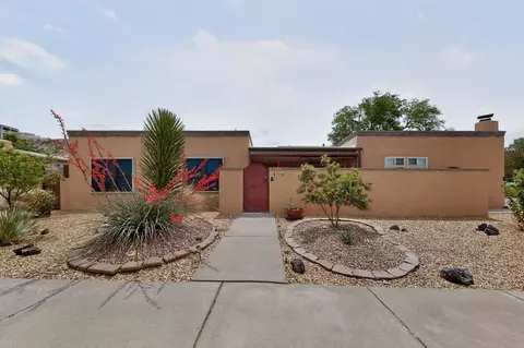 1126 Lawrence Dr NE, Albuquerque, NM 87123