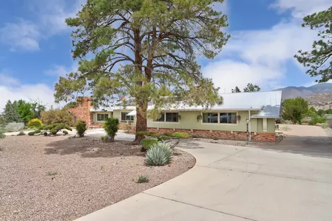 904 Stagecoach Rd SE, Albuquerque, NM 87123