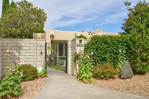 5821 Cubero Dr NE, Albuquerque, NM 87109