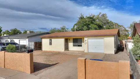 1100 57th St NW, Albuquerque, NM 87105
