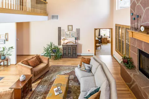 4301 Sunningdale Ave NE, Albuquerque, NM 87110