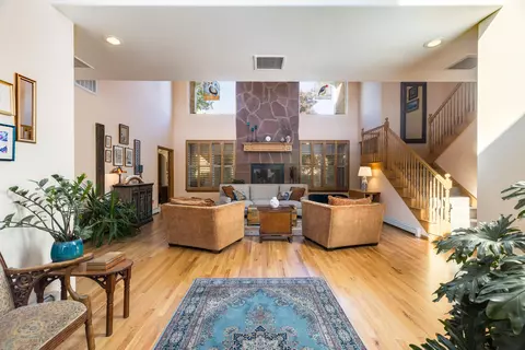 4301 Sunningdale Ave NE, Albuquerque, NM 87110