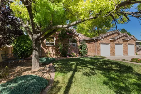 4301 Sunningdale Ave NE, Albuquerque, NM 87110