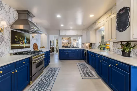 1809 Newton Pl NE, Albuquerque, NM 87106