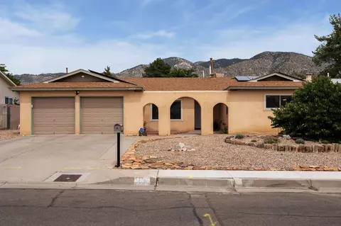 3808 La Charles Dr NE, Albuquerque, NM 87111