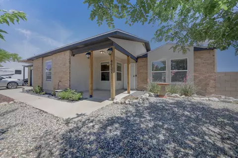 4937 Chromium Dr NE, Rio Rancho, NM 87124