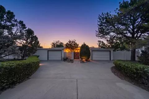 9932 Greene Ave NW, Albuquerque, NM 87114