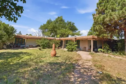 150 Reed Ln, Corrales, NM 87048