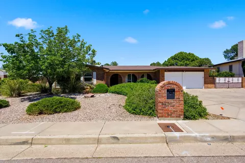 8517 Osuna Rd NE, Albuquerque, NM 87111