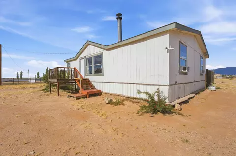 8 Lavanda Ln, Los Lunas, NM 87031