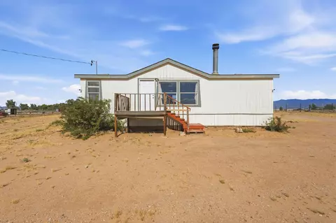 8 Lavanda Ln, Los Lunas, NM 87031