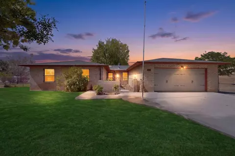 3601 Sunstar Lp Loop SW, Albuquerque, NM 87105