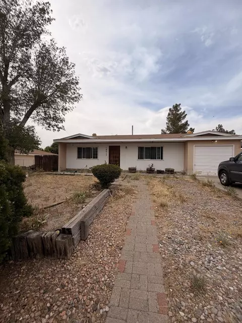 14217 Sedrev Rd NE, Albuquerque, NM 87123