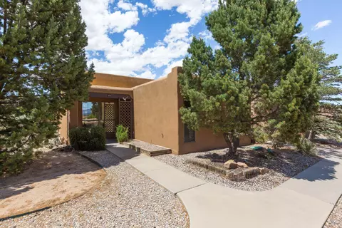 3 S Sandia Trl, Corrales, NM 87048