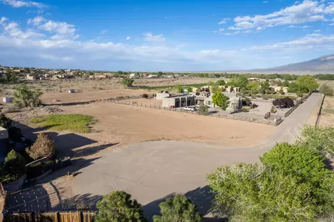 21 Paseo C De Baca Rd, Corrales, NM 87048
