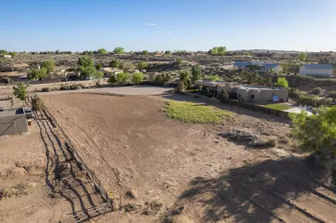 21 Paseo C De Baca Rd, Corrales, NM 87048