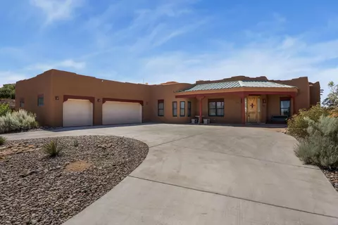 2133 Gazelle Rd NE, Rio Rancho, NM 87124