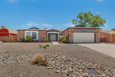 2512 Cabezon Dr NE, Rio Rancho, NM 87144
