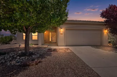 900 Golden Yarrow Trl, Bernalillo, NM 87004