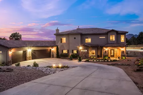 12201 Santa Monica Dr NE, Albuquerque, NM 87122