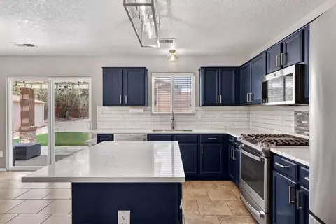 6219 Nueva Espana Rd NW, Albuquerque, NM 87114