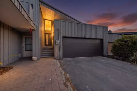 720 Tramway Ln NE #18, Albuquerque, NM 87122