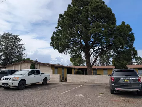 8013 Marquette Ave NE, Albuquerque, NM 87108