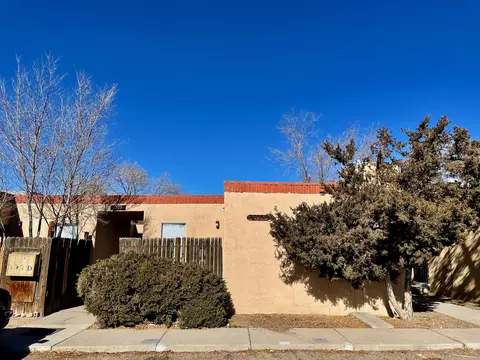 7505 Pennsylvania Ln NE, Albuquerque, NM 87110