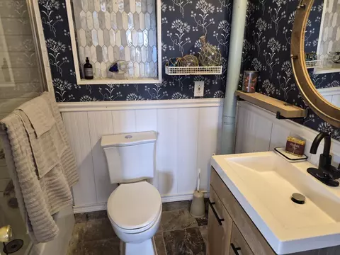 Bath - 74 Juniper Hill Loop, Cedar Crest, NM 87008 photo 1 of 6