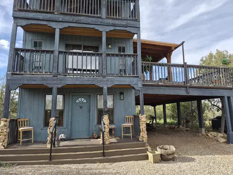 Exterior - 74 Juniper Hill Loop, Cedar Crest, NM 87008 photo 2 of 17