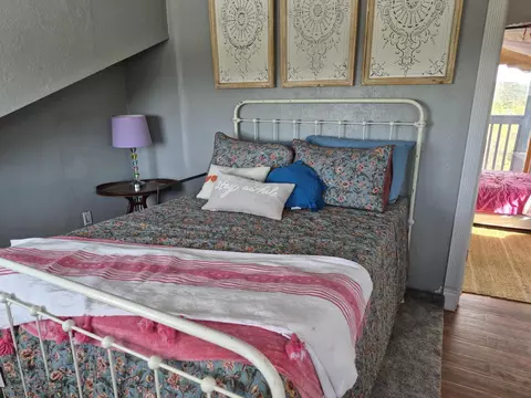 Bedroom - 74 Juniper Hill Loop, Cedar Crest, NM 87008 photo 9 of 11