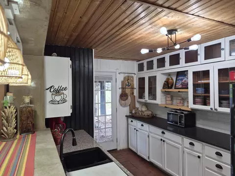 Kitchen - 74 Juniper Hill Loop, Cedar Crest, NM 87008 photo 6 of 9