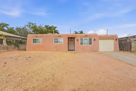 606 Grace St NE, Albuquerque, NM 87123