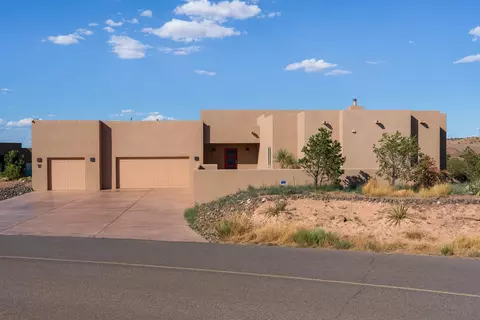 12 Brazos Trl, Placitas, NM 87043