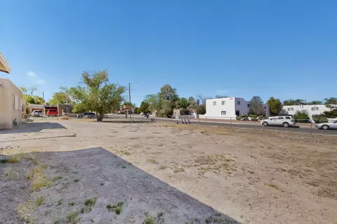 2903 Burton Ave SE, Albuquerque, NM 87106