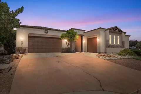 1601 Western Hills Dr SE, Rio Rancho, NM 87124