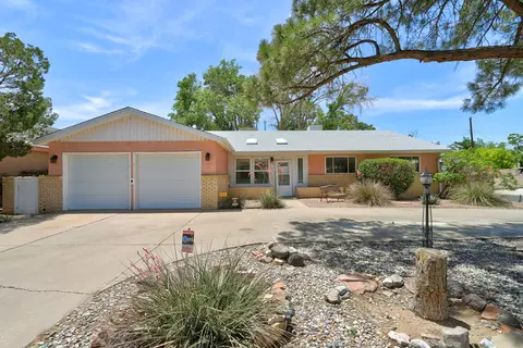 421 La Veta Dr NE, Albuquerque, NM 87108