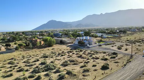 9227 Alameda Blvd NE, Albuquerque, NM 87122