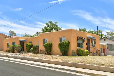 502 Vassar Dr SE, Albuquerque, NM 87106