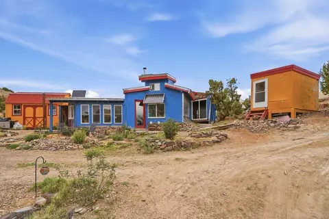 34 White Wolf Rd, Cerrillos, NM 87010