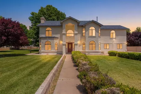 2747 Merz Rd SW, Albuquerque, NM 87105