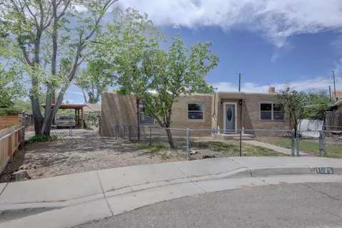 1025 Lynch Ct NW, Albuquerque, NM 87104