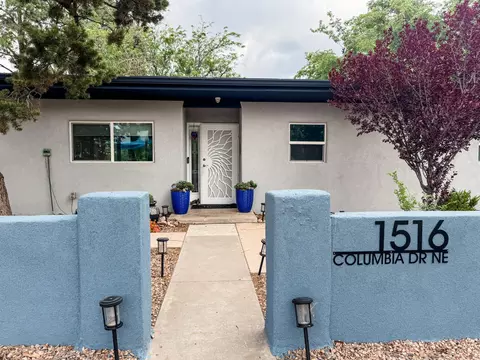 1516 Columbia Dr NE, Albuquerque, NM 87106