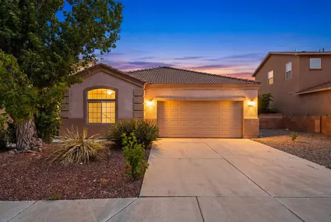 7036 Tree Line Ave NW, Albuquerque, NM 87114