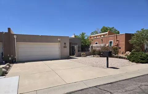 6605 Casa Loma NE, Albuquerque, NM 87109