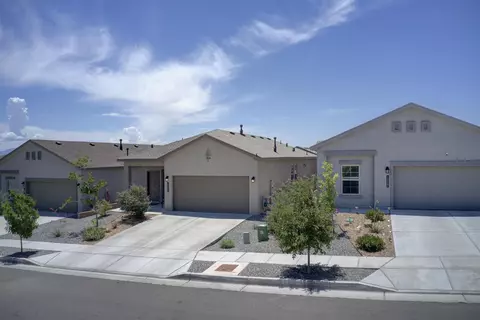 10658 Valedon Ln SW, Albuquerque, NM 87121