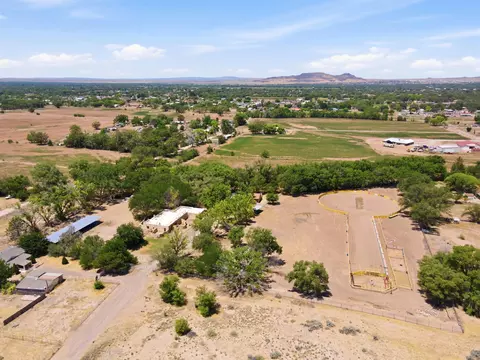170 El Cerro Loop, Los Lunas, NM 87031
