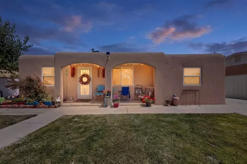 413 Arbor Pl NE, Albuquerque, NM 87107