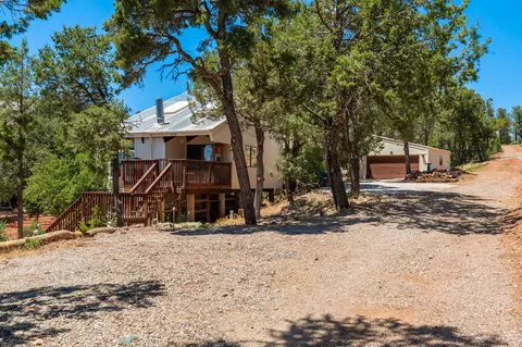 36 Sandia Park Ln, Sandia Park, NM 87047