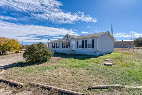 8 Capital Rd, Edgewood, NM 87015